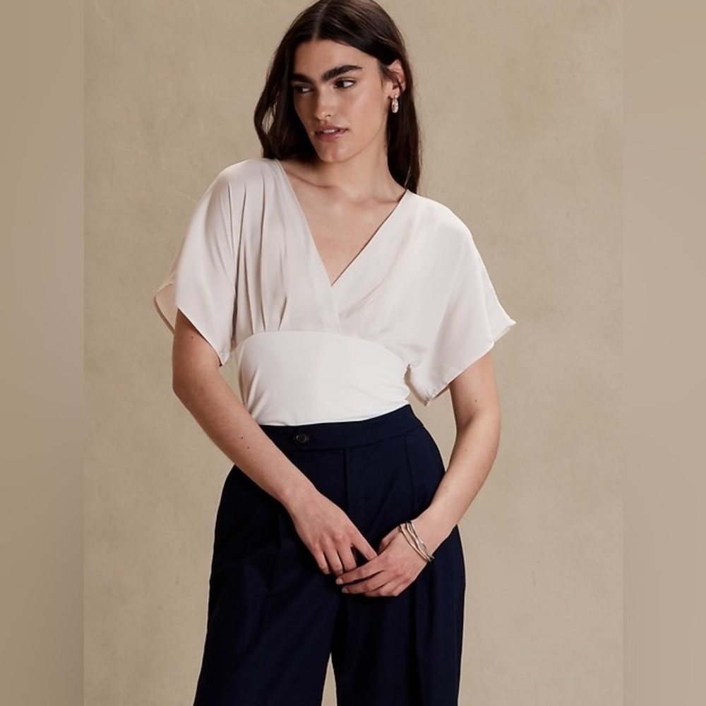 Banana Republic Tie-Back Top Size XS NWT Flawed